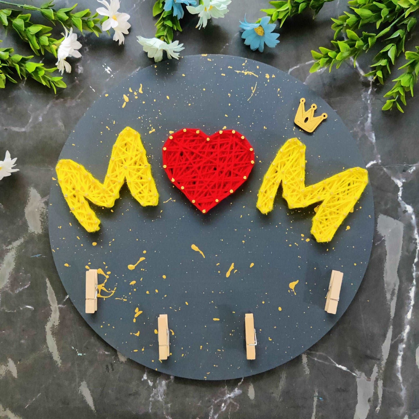 MOM String Art Black