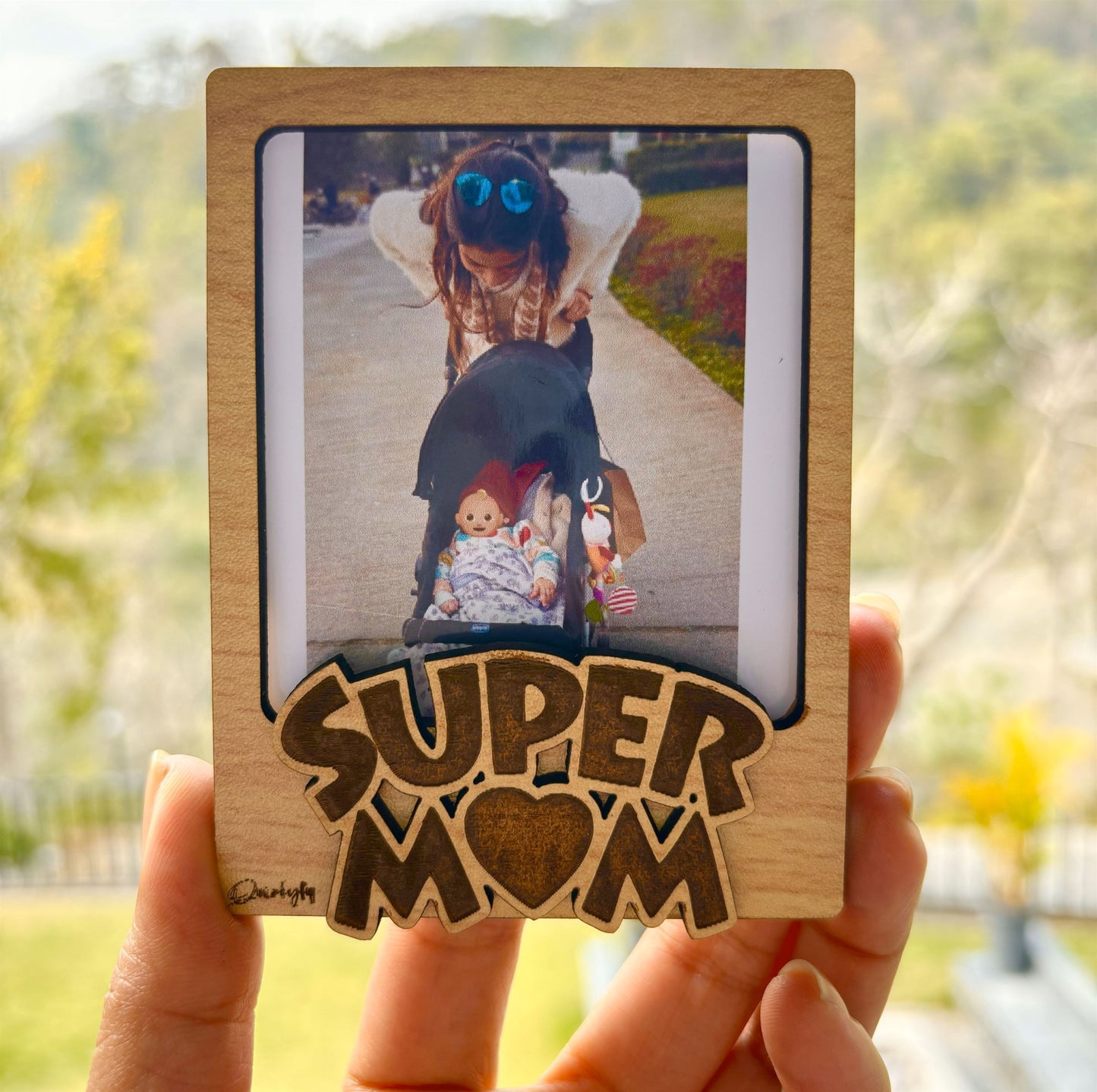 Super Mom Polaroid Magnet Frame