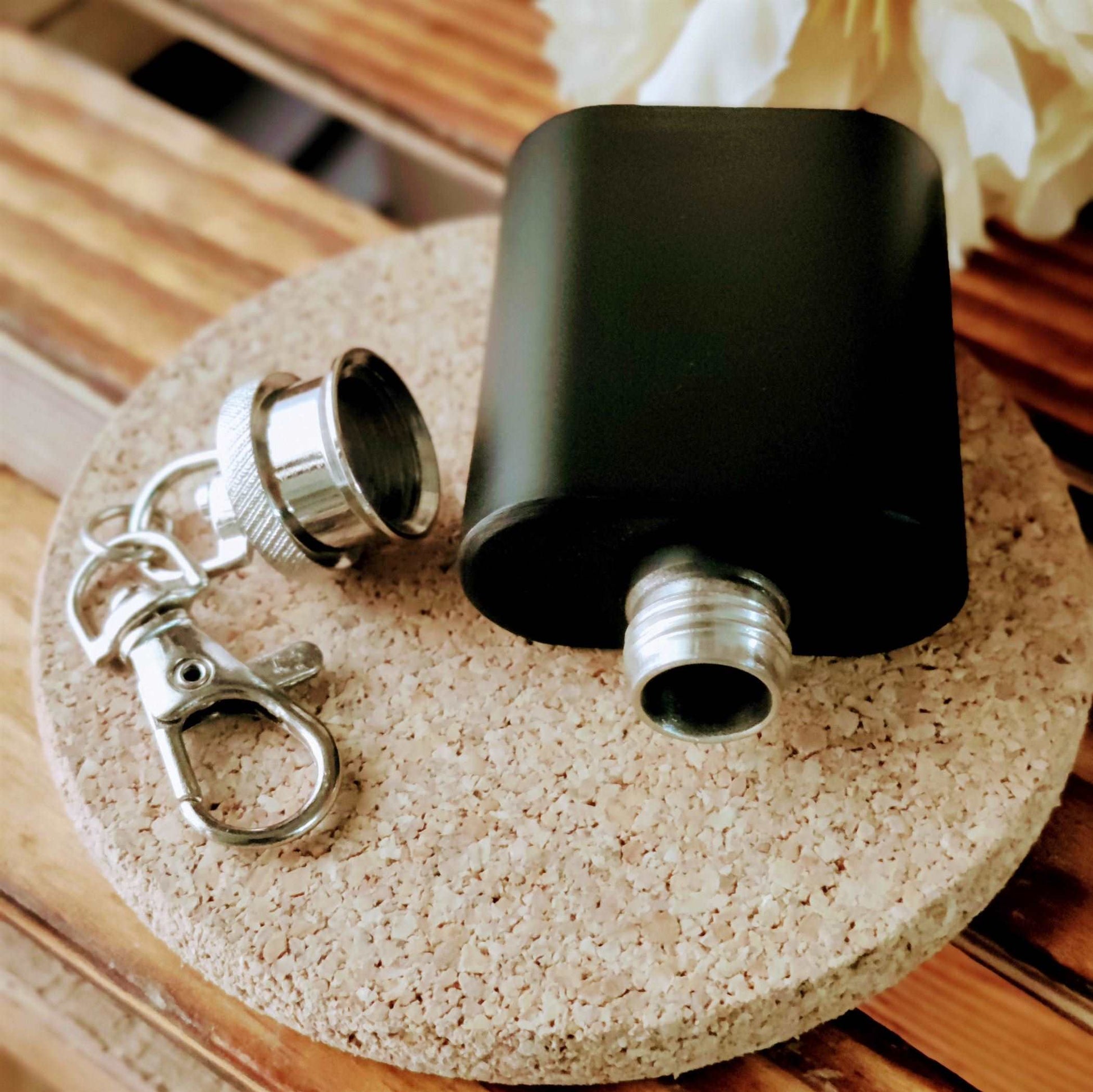 Gaadi Aaj Mei Chalaunga HipFlask Keychain